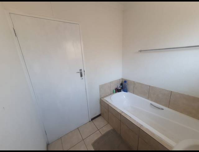 2 BEDROOM HOUSE FOR SALE IN SAVANNA CITY